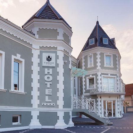 Castello Boutique Hotel Čačak Exteriör bild