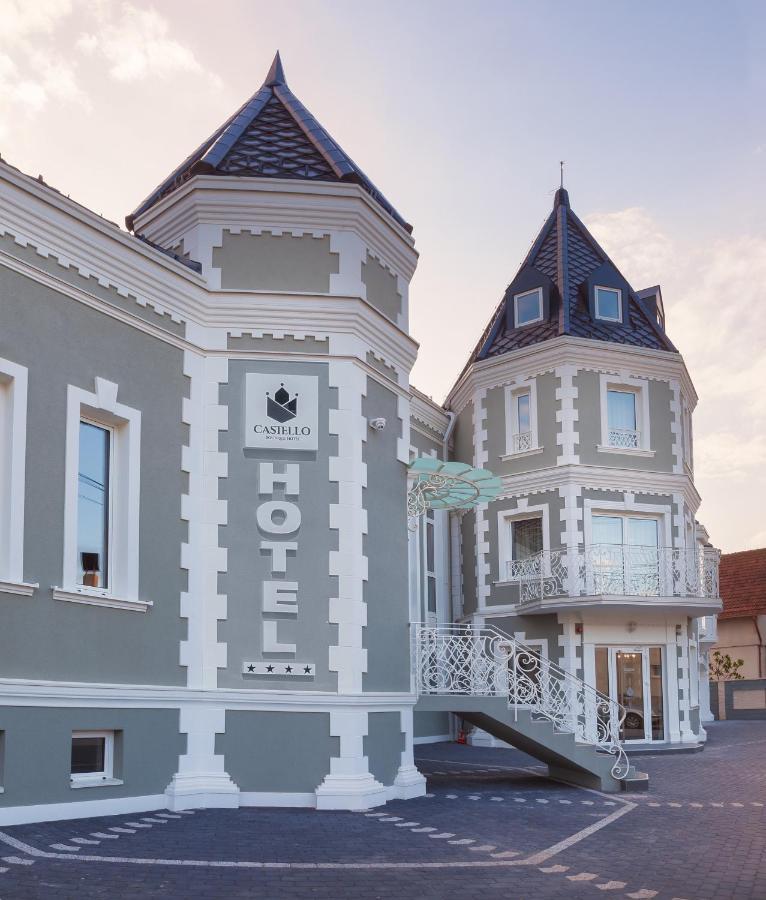 Castello Boutique Hotel Čačak Exteriör bild